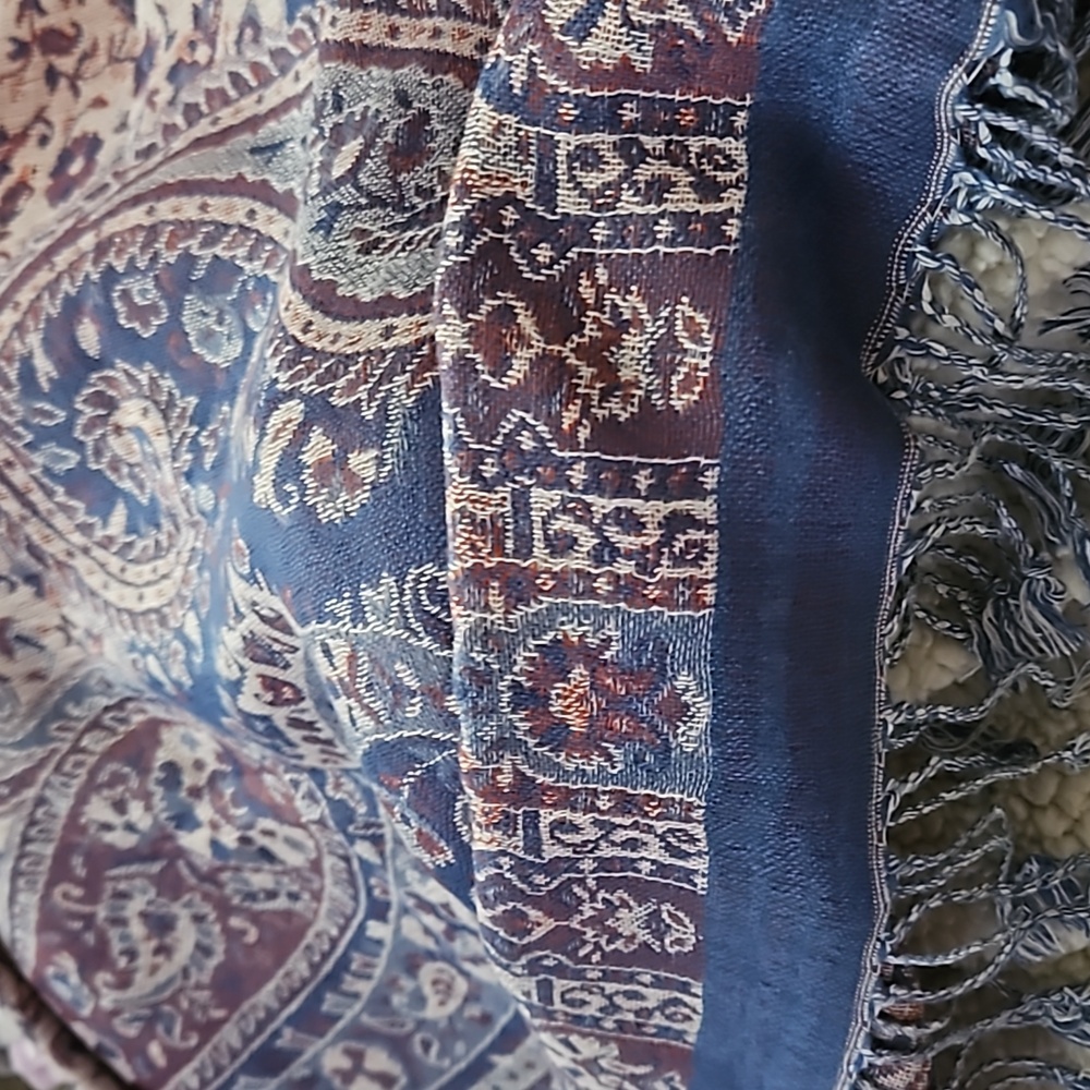Mia & Tess Paisley Pashmina Wrap Scarf NWT